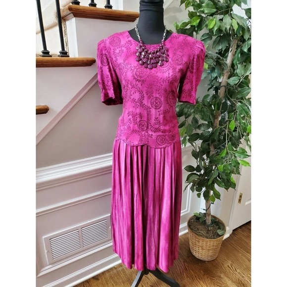 Vintage Sag Harbor Fuschia 100% Rayon Short Sleeve Round Neck Long Maxi Dress 8 - Picture 1 of 12